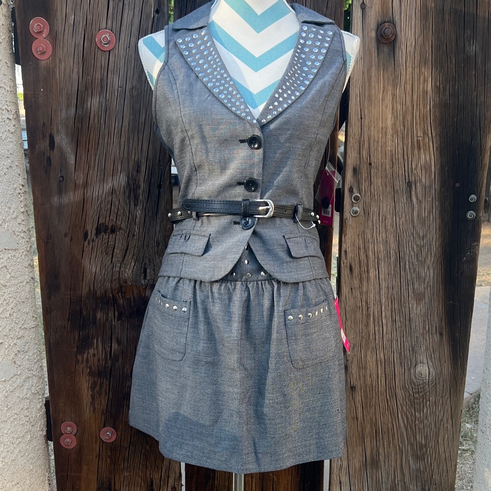 Candie's NWT skirt suit set